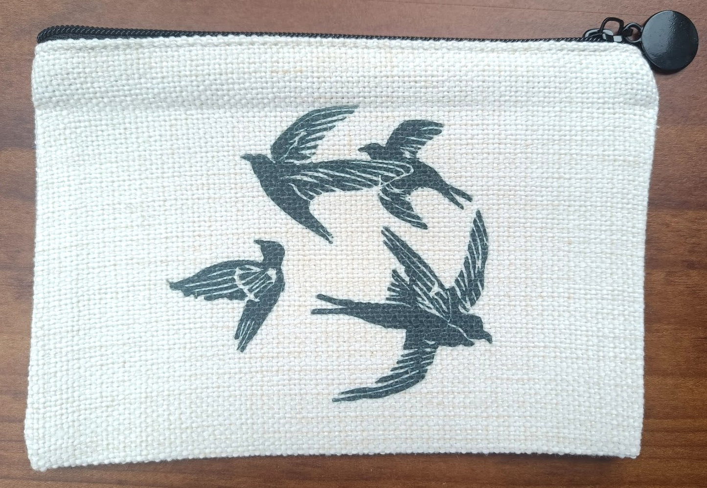 Circling Swift Handy Linen Zip Bag